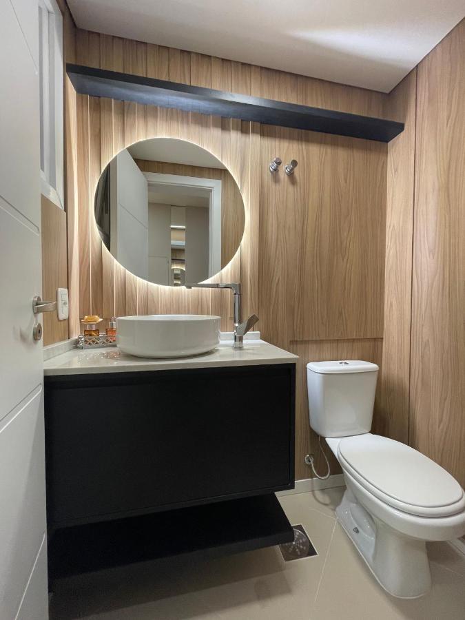 Apartamento Espetacular, 2 Suites, A 30M Da Rua Coberta Грамаду Экстерьер фото