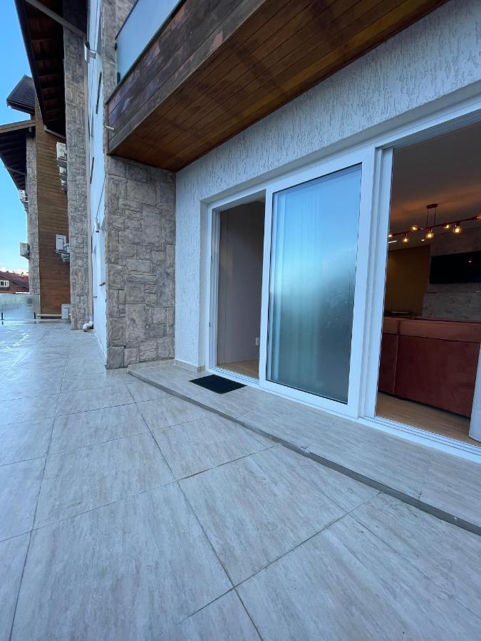 Apartamento Espetacular, 2 Suites, A 30M Da Rua Coberta Грамаду Экстерьер фото