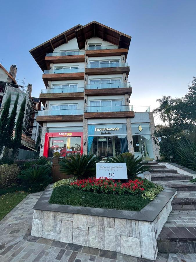 Apartamento Espetacular, 2 Suites, A 30M Da Rua Coberta Грамаду Экстерьер фото