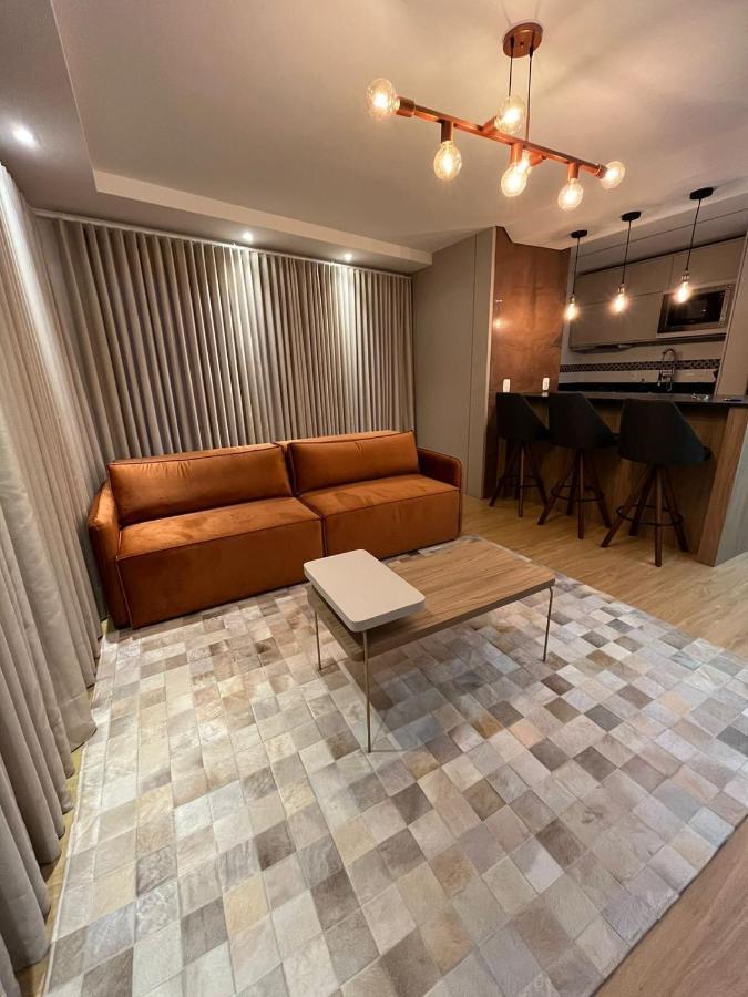 Apartamento Espetacular, 2 Suites, A 30M Da Rua Coberta Грамаду Экстерьер фото