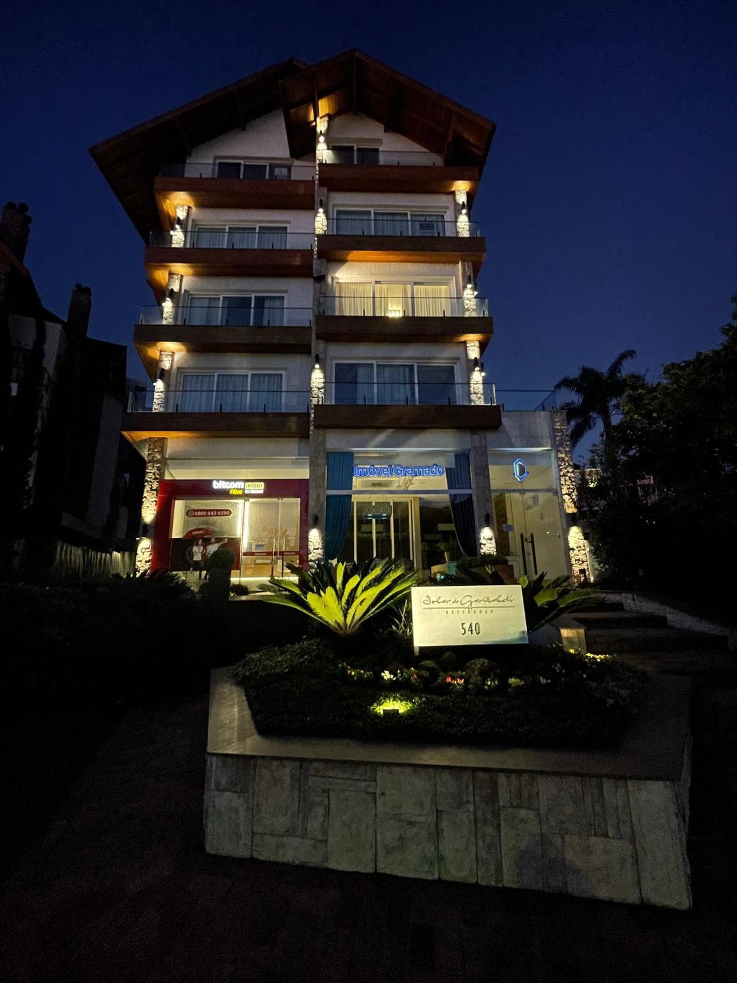 Apartamento Espetacular, 2 Suites, A 30M Da Rua Coberta Грамаду Экстерьер фото